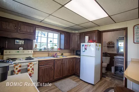 Kitchen - 3977 Busch, Birch Run, MI 48415 photo 1 of 2