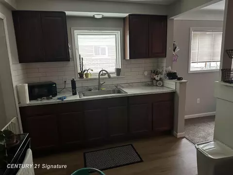 Kitchen - 1814 Marlowe Dr, Flint, MI 48504 photo 2 of 2