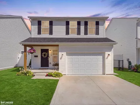 310 W Barrett, Madison Heights, MI 48071