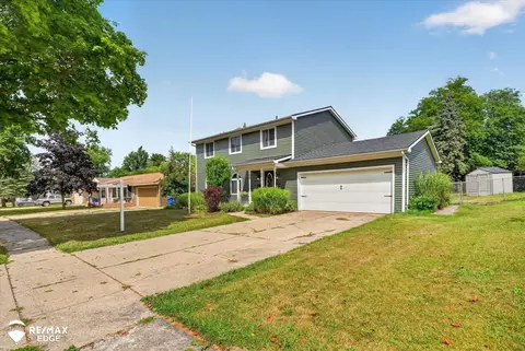 Exterior - 310 Delzingro, Davison, MI 48423 photo 2 of 7