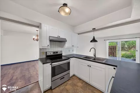 Kitchen - 310 Delzingro, Davison, MI 48423 photo 3 of 4
