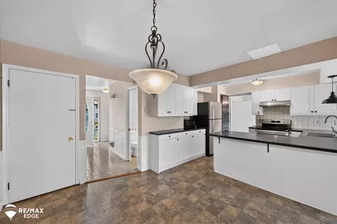 Kitchen - 310 Delzingro, Davison, MI 48423 photo 4 of 4
