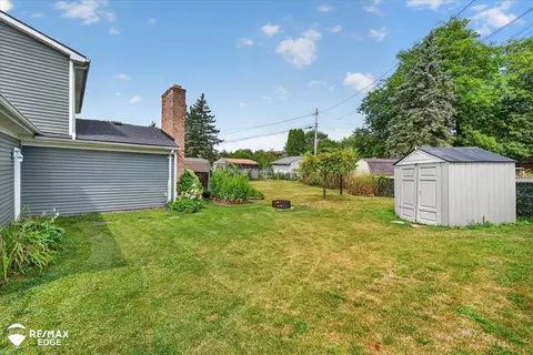 Exterior - 310 Delzingro, Davison, MI 48423 photo 6 of 7