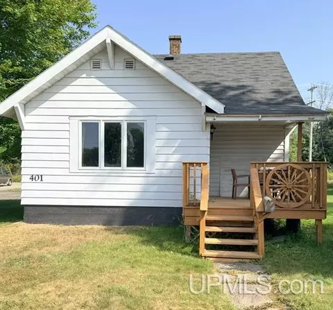 401 Amber, Iron River, MI 49935