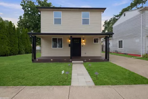28751 Maple, Roseville, MI 48066