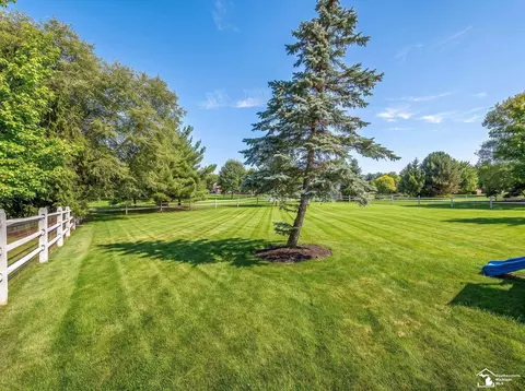 Exterior - 367 Golfview, Monroe, MI 48162 photo 12 of 15