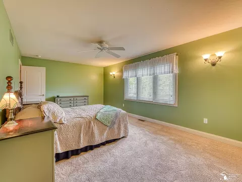 Bedroom - 367 Golfview, Monroe, MI 48162 photo 5 of 9