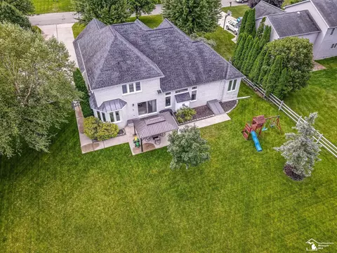 View/Area - 367 Golfview, Monroe, MI 48162 photo 1 of 6