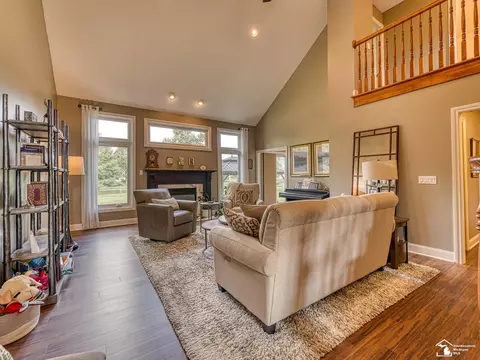 Living - 367 Golfview, Monroe, MI 48162 photo 1 of 5