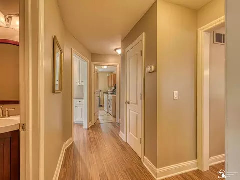 Entry Way - 367 Golfview, Monroe, MI 48162 photo 5 of 8