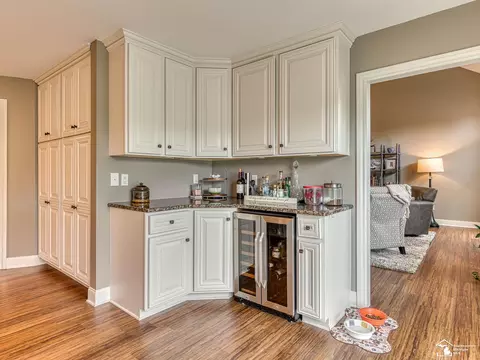 Kitchen - 367 Golfview, Monroe, MI 48162 photo 7 of 7