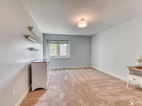 Bedroom - 367 Golfview, Monroe, MI 48162 photo 8 of 9