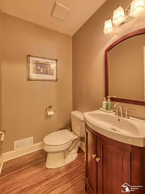 Bath - 367 Golfview, Monroe, MI 48162 photo 1 of 7