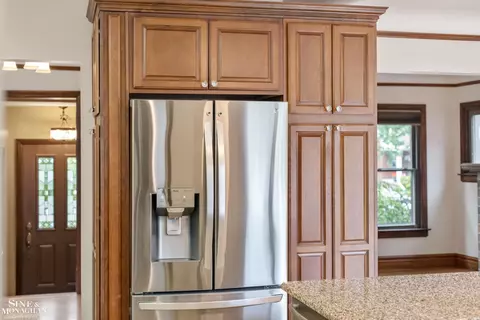 Kitchen - 428 Cloverly, Grosse Pointe Farms, MI 48236 photo 7 of 7