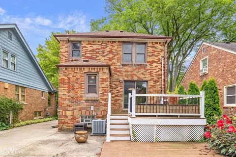 Exterior - 428 Cloverly, Grosse Pointe Farms, MI 48236 photo 6 of 9