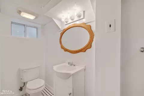 Bath - 428 Cloverly, Grosse Pointe Farms, MI 48236 photo 5 of 6