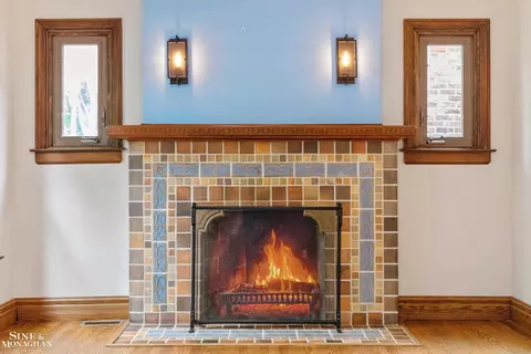 Living - 428 Cloverly, Grosse Pointe Farms, MI 48236 photo 2 of 3