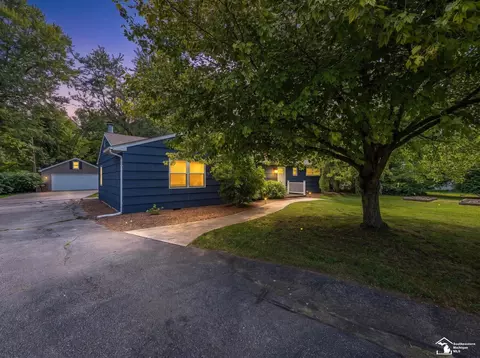 Exterior - 2621 Bluebush, Monroe, MI 48162 photo 2 of 10