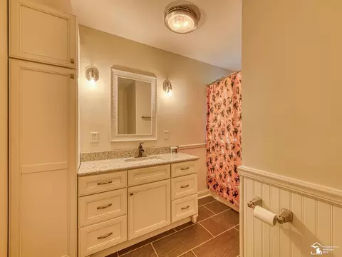 Bath - 2621 Bluebush, Monroe, MI 48162 photo 1 of 2