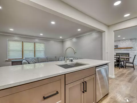 Kitchen - 2621 Bluebush, Monroe, MI 48162 photo 4 of 4