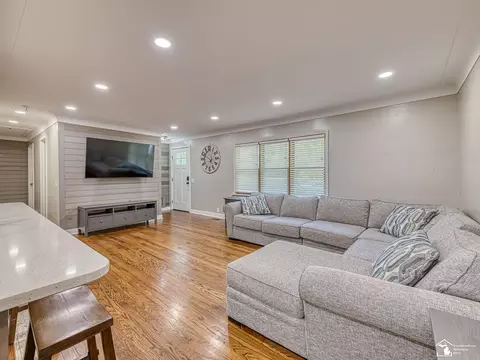 Living - 2621 Bluebush, Monroe, MI 48162 photo 1 of 4