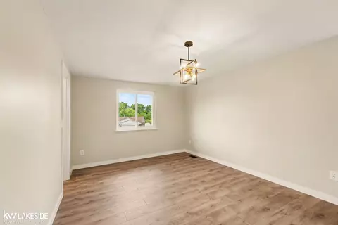 Bedroom - 46500 Meadow, Macomb, MI 48044 photo 4 of 7