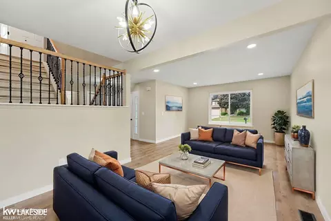 Living - 46500 Meadow, Macomb, MI 48044 photo 2 of 6