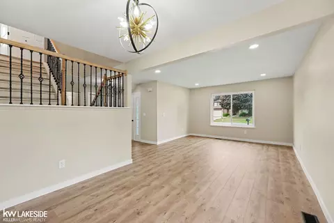 Living - 46500 Meadow, Macomb, MI 48044 photo 4 of 6