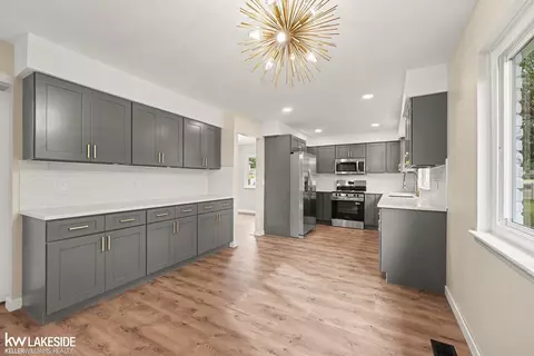 Kitchen - 46500 Meadow, Macomb, MI 48044 photo 2 of 4