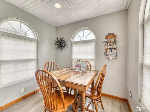 Dining - 124 Arbor, Monroe, MI 48162 photo 3 of 3