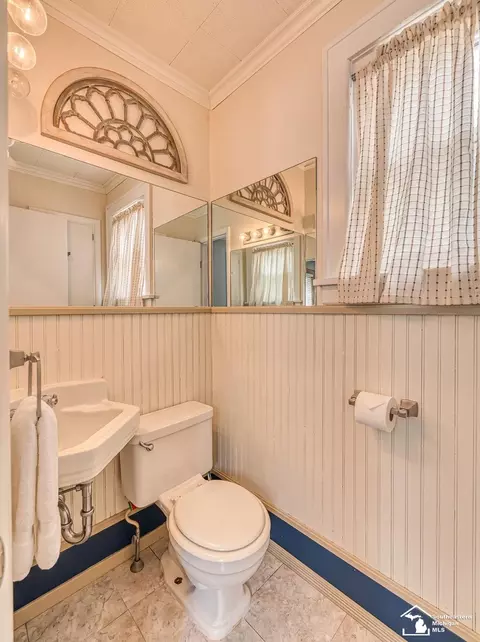 Bath - 124 Arbor, Monroe, MI 48162 photo 1 of 3