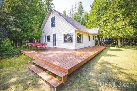 11297 East Bch, Naubinway, MI 49762