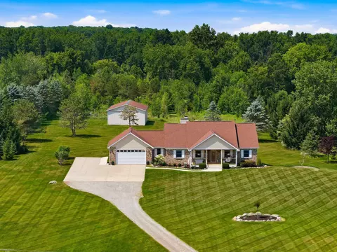 3156 Howland, Almont, MI 48003