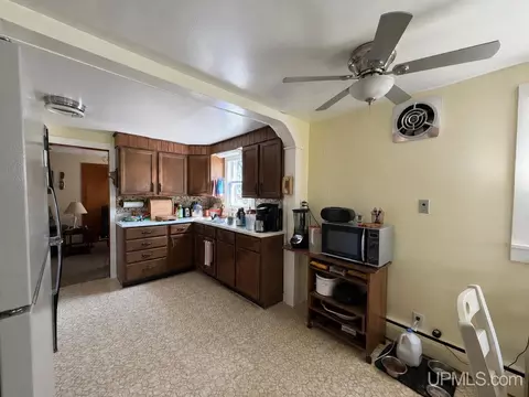 Kitchen - 15 Grand, L'anse, MI 49946 photo 1 of 4