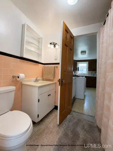 Bath - 15 Grand, L'anse, MI 49946 photo 1 of 1