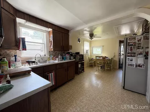 Kitchen - 15 Grand, L'anse, MI 49946 photo 2 of 4