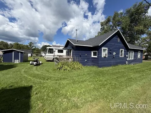 Exterior - 15 Grand, L'anse, MI 49946 photo 1 of 3