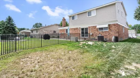 Exterior - 19511 Wherle, Brownstown, MI 48193 photo 4 of 4