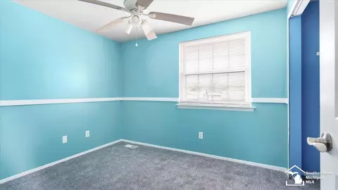 Bedroom - 19511 Wherle, Brownstown, MI 48193 photo 2 of 7
