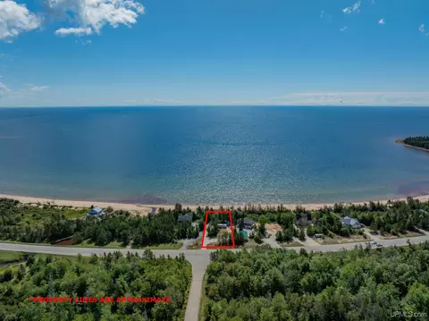 7945 W Us 2, Manistique, MI 49854