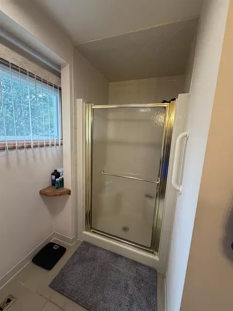 Bath - 2196 S Dye, Flint, MI 48532 photo 2 of 3