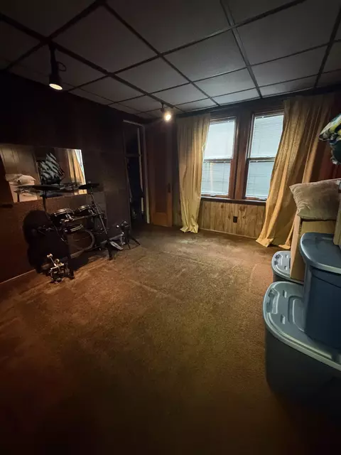 Bedroom - 2196 S Dye, Flint, MI 48532 photo 2 of 3