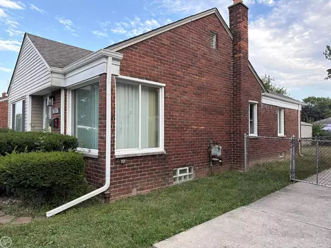 Exterior - 16736 Veronica, Eastpointe, MI 48021 photo 4 of 5