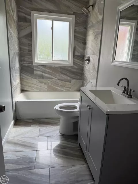 Bath - 16736 Veronica, Eastpointe, MI 48021 photo 1 of 3