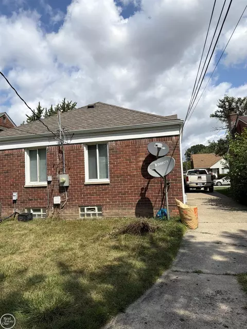 Exterior - 16736 Veronica, Eastpointe, MI 48021 photo 5 of 5