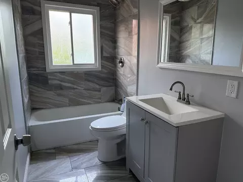 Bath - 16736 Veronica, Eastpointe, MI 48021 photo 2 of 3