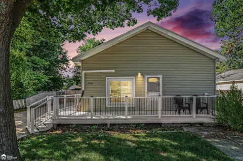 Exterior - 704 E North, Owosso, MI 48867 photo 3 of 9