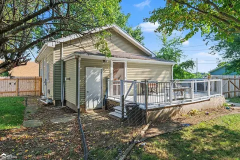 Exterior - 704 E North, Owosso, MI 48867 photo 6 of 9