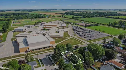 View/Area - 704 E North, Owosso, MI 48867 photo 2 of 8