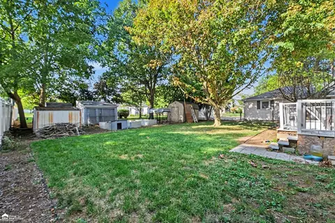 Exterior - 704 E North, Owosso, MI 48867 photo 8 of 9